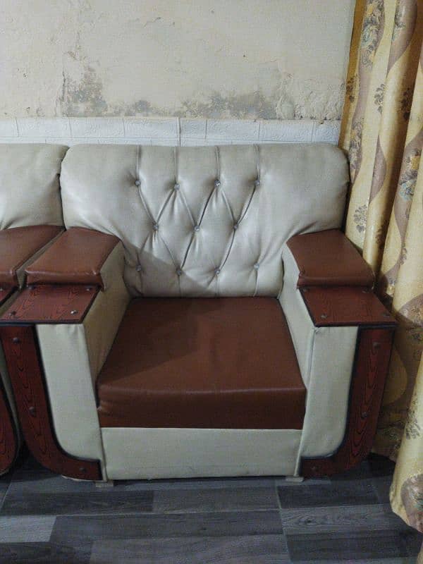 6 Seater Brown and Cream Leather Poshish Sofa Set 2