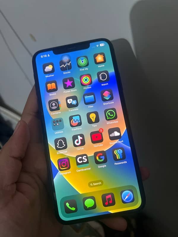 iphone 11 pro max 4