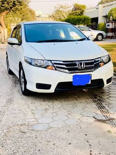 Honda City Rent A Car In Lahore . Lahore to all Pakistan