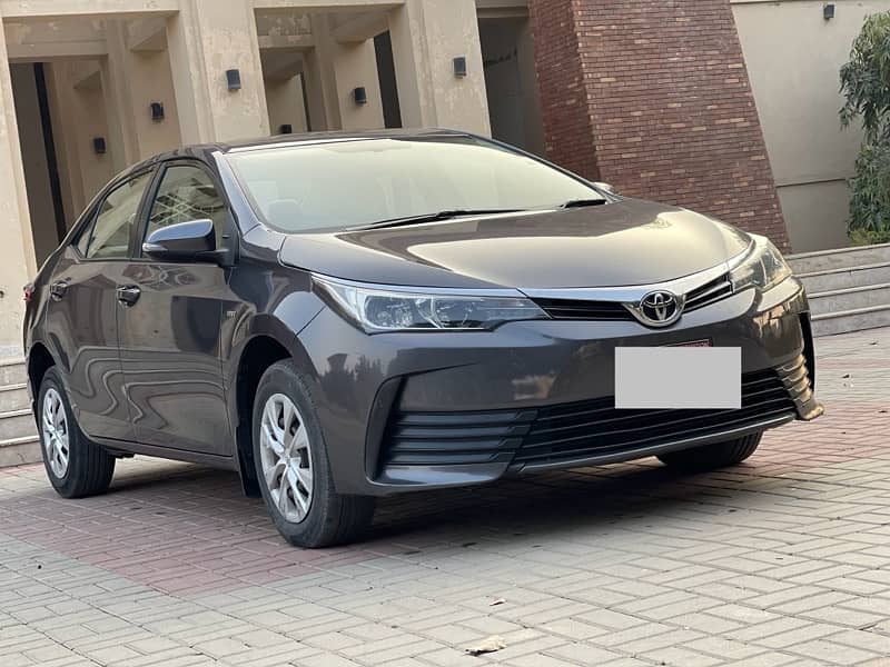 TOYOTA COROLLA GLI AUTOMATIC 1.3 VVTi 2017 2018 EXCELLENT KARACHI REG 1