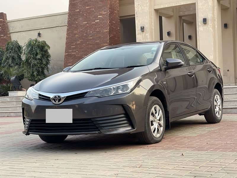 TOYOTA COROLLA GLI AUTOMATIC 1.3 VVTi 2017 2018 EXCELLENT KARACHI REG 2