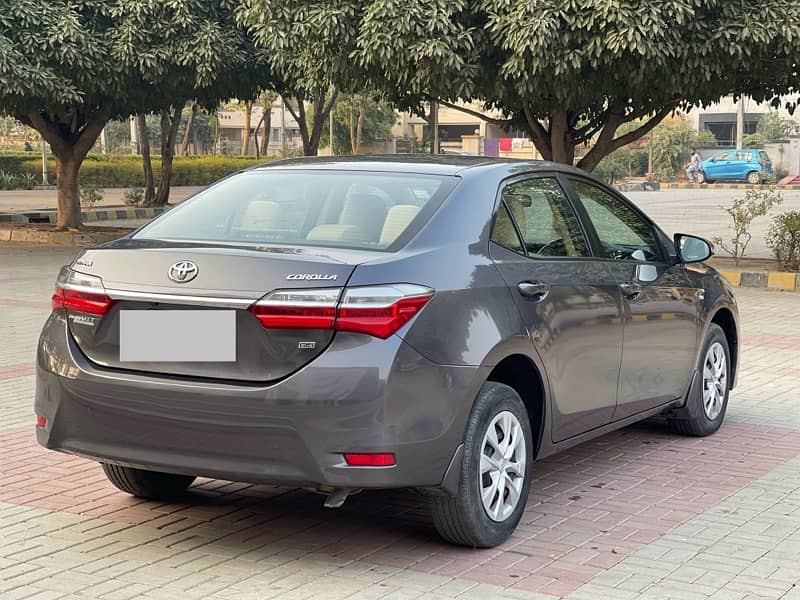 TOYOTA COROLLA GLI AUTOMATIC 1.3 VVTi 2017 2018 EXCELLENT KARACHI REG 5