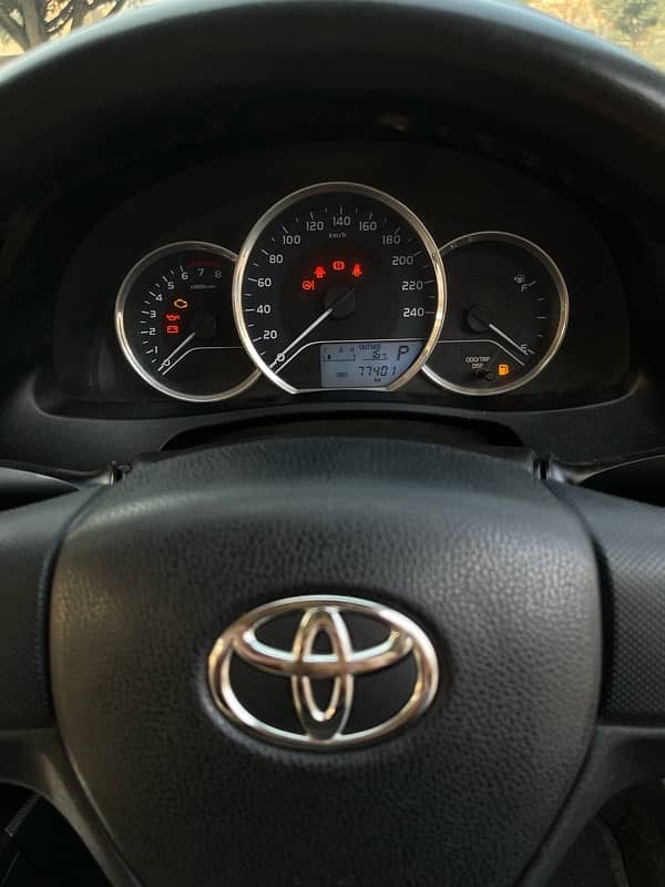 TOYOTA COROLLA GLI AUTOMATIC 1.3 VVTi 2017 2018 EXCELLENT KARACHI REG 9