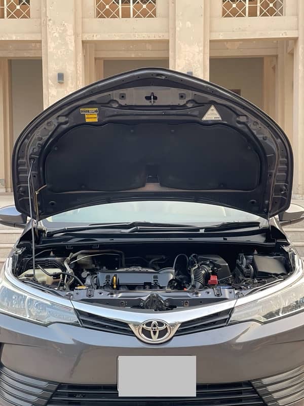 TOYOTA COROLLA GLI AUTOMATIC 1.3 VVTi 2017 2018 EXCELLENT KARACHI REG 15