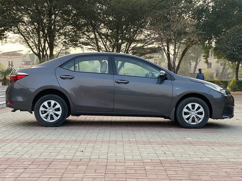 TOYOTA COROLLA GLI AUTOMATIC 1.3 VVTi 2017 2018 EXCELLENT KARACHI REG 19