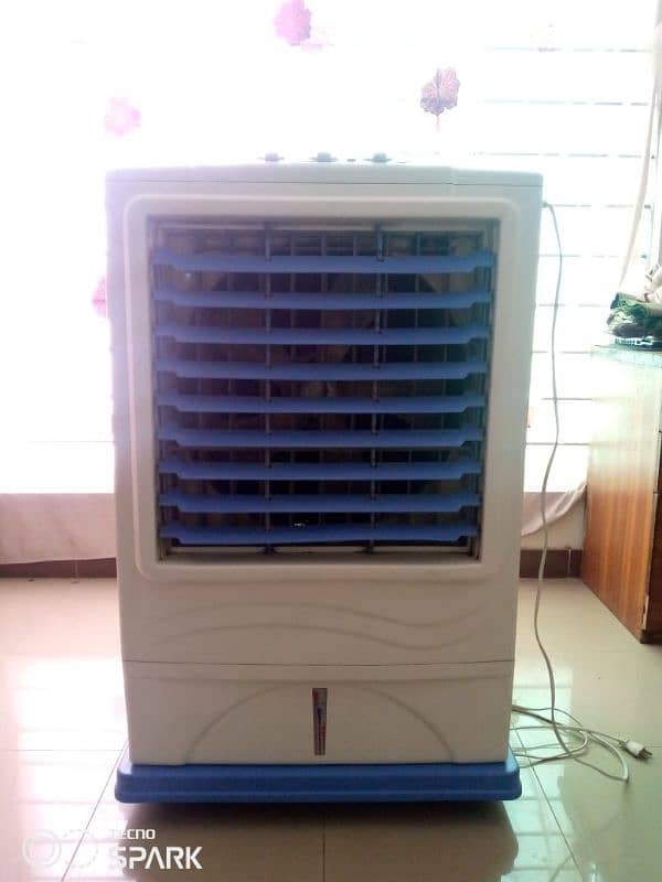 I-ZONE ROOM AIR COOLER - EXCELLENT CONDITION 1