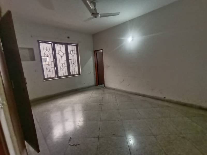 Hot Location 1 Kanal Upper Portion Available For Rent In Dha Phase 2 Block T 8