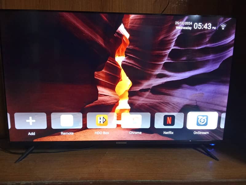 43" Andriod TV with box 0