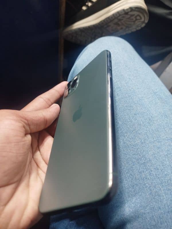 iphone 11 pro max non PTAJv 4