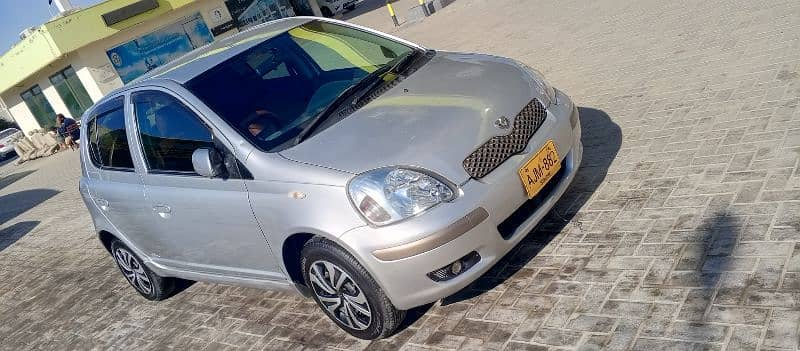 Toyota Vitz 2004 4