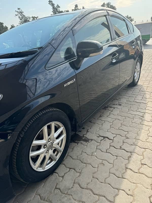 Toyota Prius 2014 3