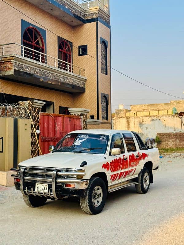 Toyota Hilux 1993 10