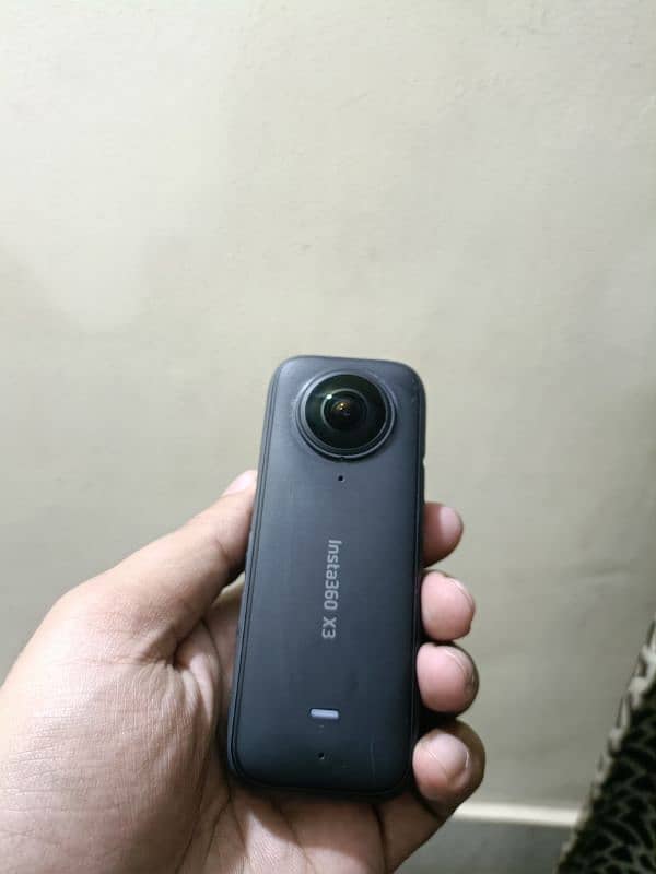 insta 360 X3 Very Good Condition Urgent sell RS : 99k 4