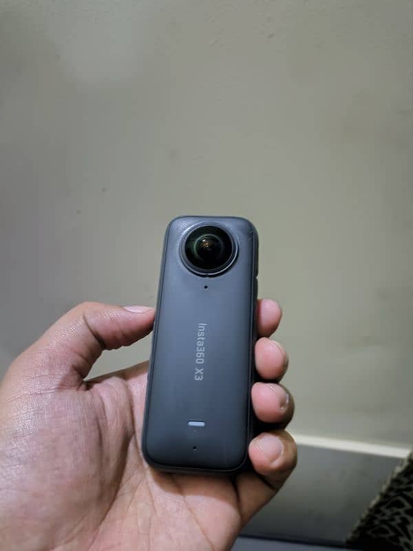 insta 360 X3 Very Good Condition Urgent sell RS : 99k 7