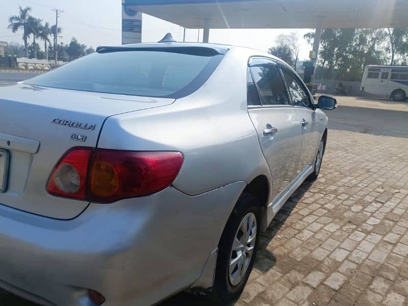 Toyota Corolla GLI 2010 9