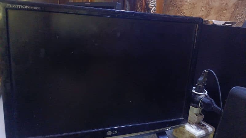 Lg Lcd 17 inch 1