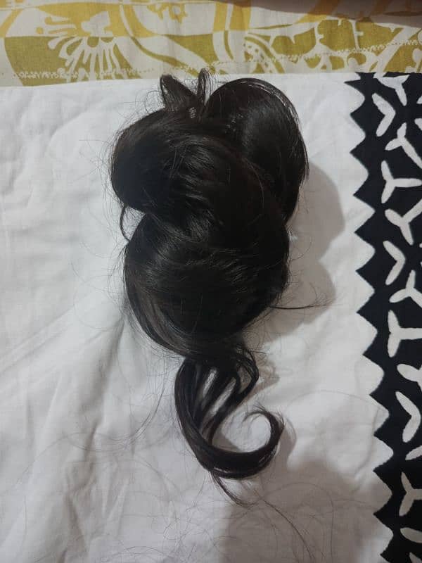 Hair pony tail crunchey and jorra.  contact phone # 0335-5431184 4