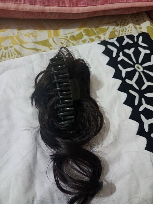 Hair pony tail crunchey and jorra.  contact phone # 0335-5431184 5