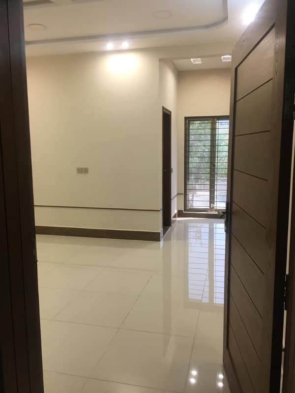 10 Marla Upper Portion For Rent in Overseas B Bahria Town Lahore 8