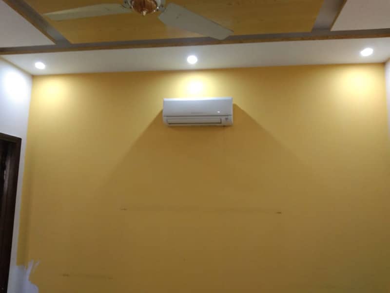 10 Marla Lower Portion For Rent in Overseas A Bahria Town Lahore 2