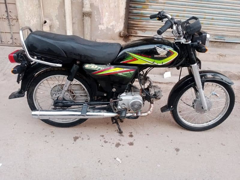 HONDA CD70CC 2019 MODEL KARACHI NUMBER 3