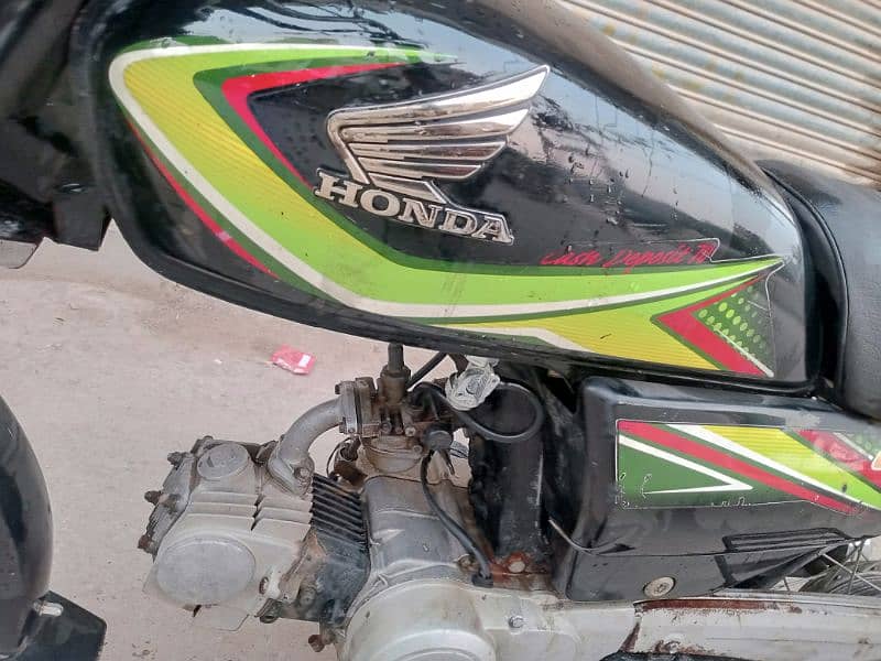 HONDA CD70CC 2019 MODEL KARACHI NUMBER 11