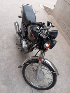 Honda 125 black colour