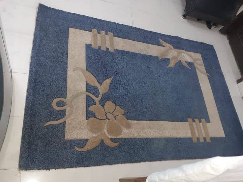 Center Piece Blue Carpet For Sale In Good Condition 2