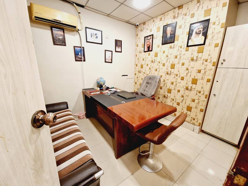 600 SQ FEET OFFICE FOR SALE IN GULISTAN-E-JAUHAR BLOCK 14. 2