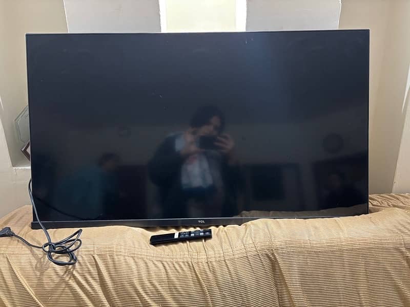 TCL  40S5400  LED 40 inch is available for sale 1