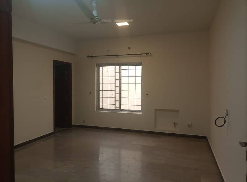 01 KANAL BEAUTIFUL UPPER PORTION AVAILABLE FOR RENT 5