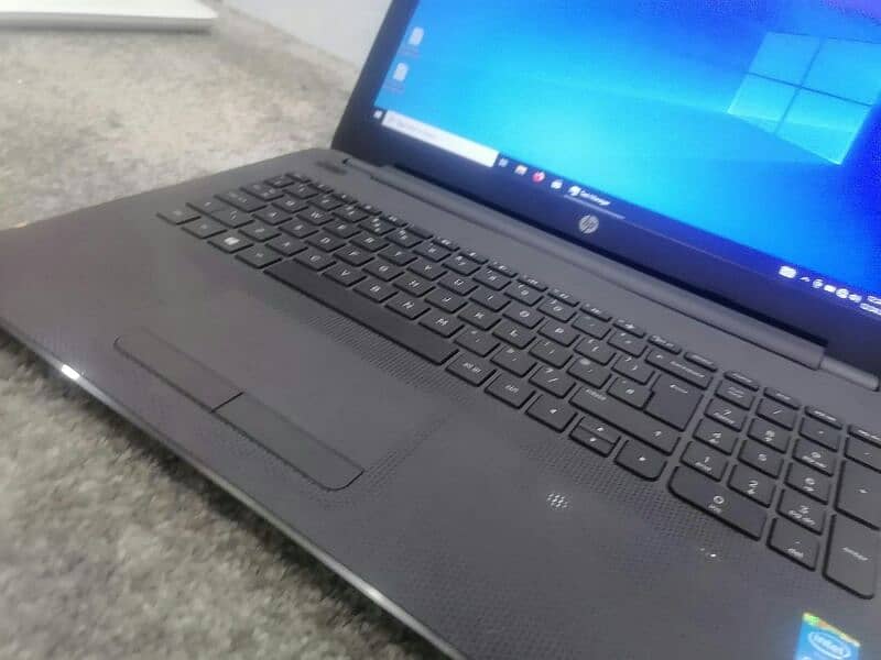 HP 250 G4 i3 5th Generation 8/320 3