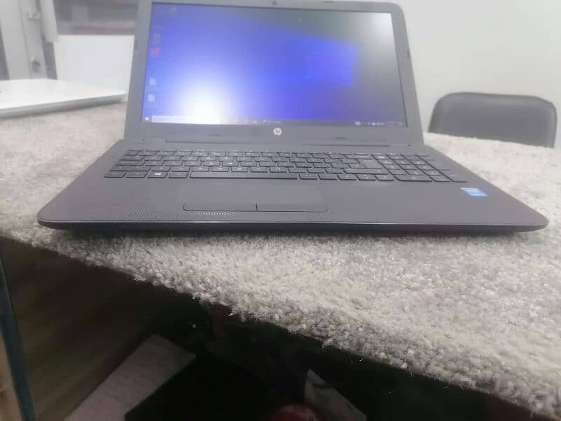 HP 250 G4 i3 5th Generation 8/320 10