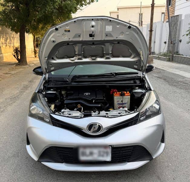 Toyota Vitz Spider 2015 / 2018 automatic 1.0 original condition 12