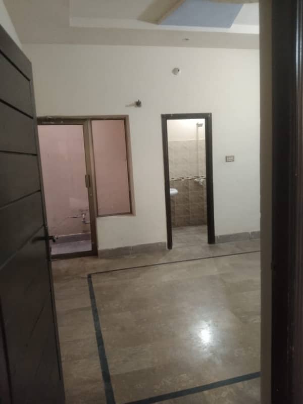 Amin Town Main Kashmir Road Near Canal Road Faisalabad Vip Location 12 Marla Double Storey House For Rent 4