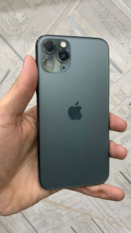 I phone 11 pro factory unlock 64Gb 90% health 6