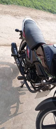 ye bike behtreen smooth chalti hai condition 9/10 hai