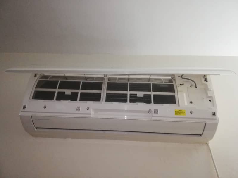 Gree 1 Ton Non inverter Split AC LOMO Series 2