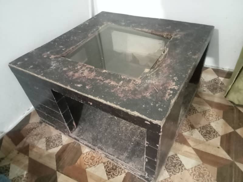 Beautiful mirror table 0