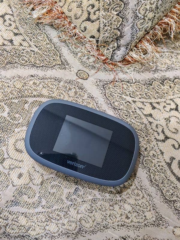 Verzion WiFi device 8800l 0