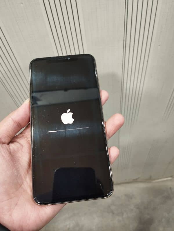 iphone xsmax 256gb dual pta 3