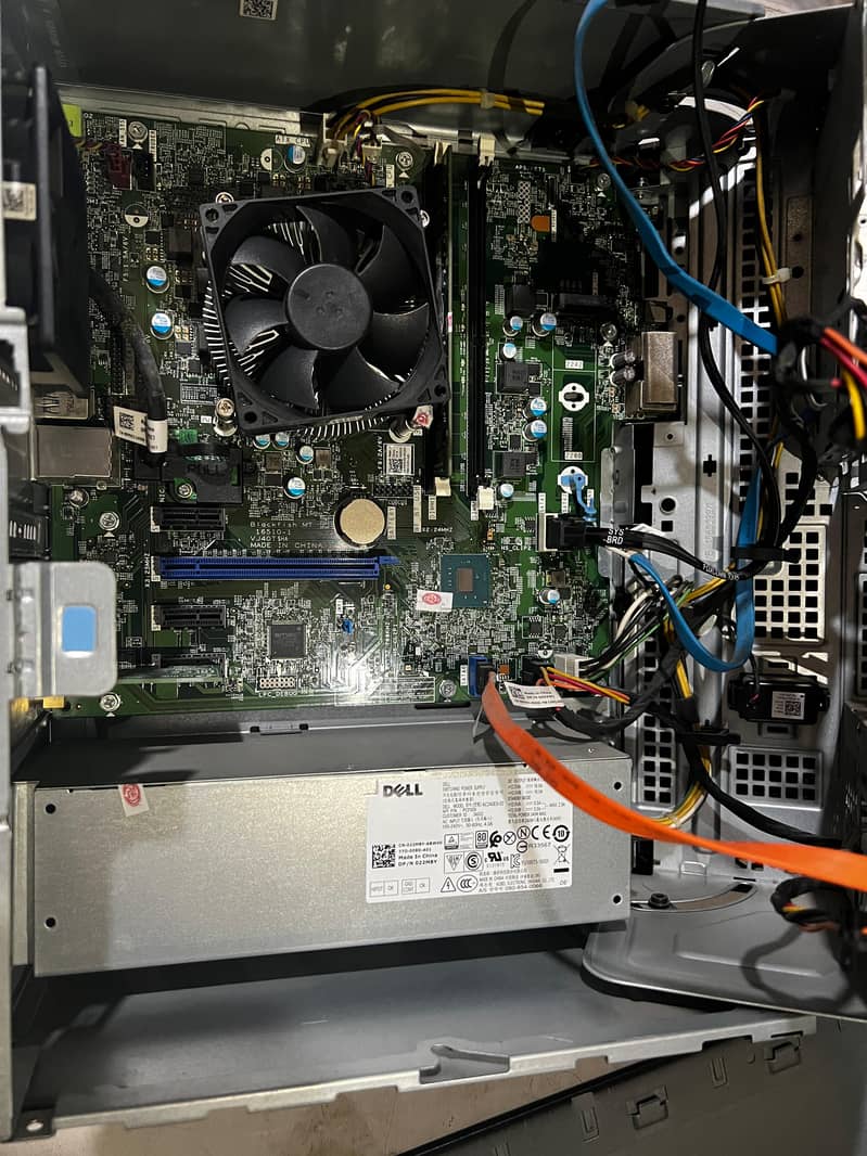 Dell OptiPlex 3050 (7th Gen, 8GB) 3