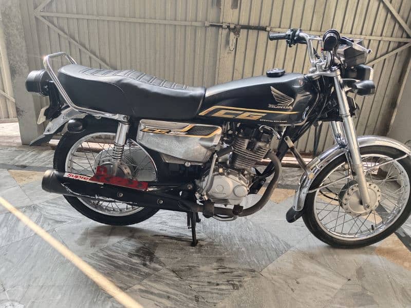 Honda CG-125 self start model 2022 3