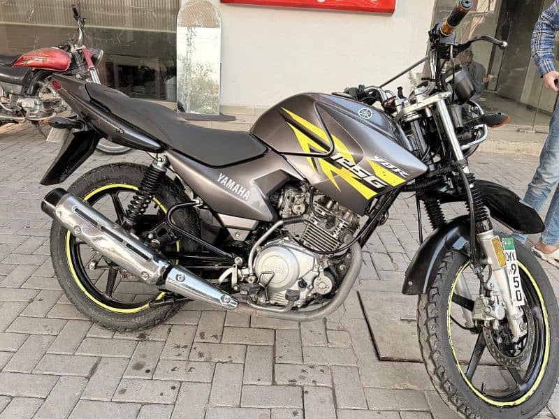 Yamaha YBR G Special Edition 10