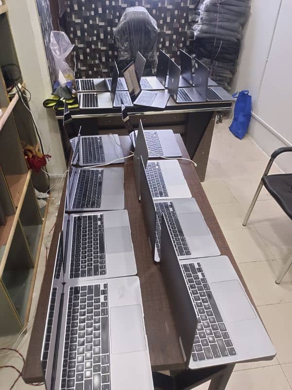 25 UNITS AVAILABLE MACBOOK AIR M1 2020 13 INCH 8GB RAM 256GB SSD 3