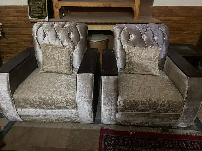 Sofa set 5 seater 3