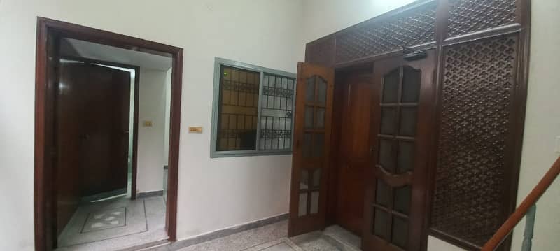 Independent upper porshn for rent in gulshan abad 0