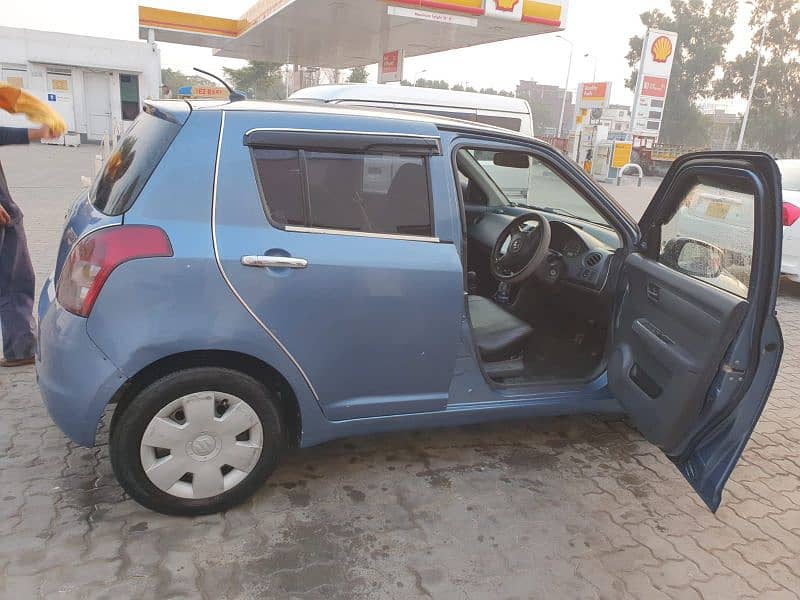 Suzuki Swift 2011 4