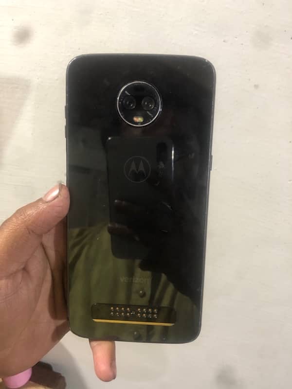 moto z3 1