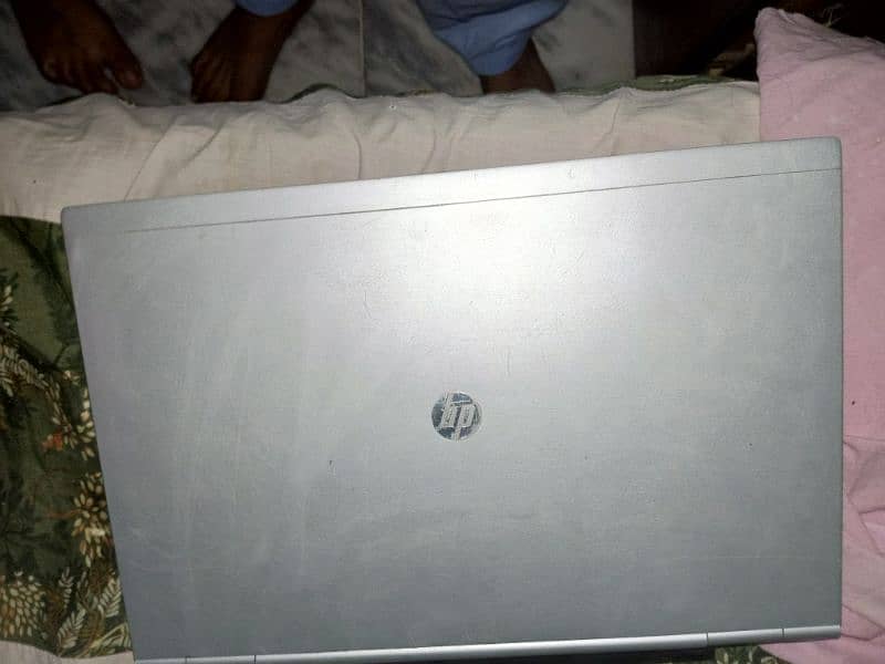 HP . i7 processor 8/128 7